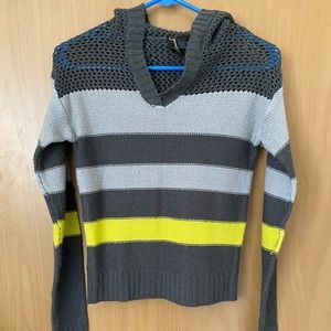 Hooded long sleeve knit top